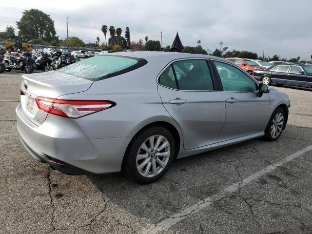 Obraz 3 z 2018 TOYOTA CAMRY L 2018 z VIN 4T1B11HK0JU655010