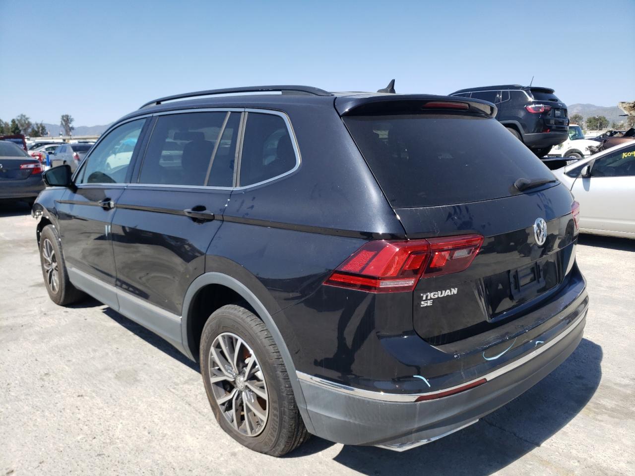 Obraz 2 z 2020 VOLKSWAGEN TIGUAN SE 2020 z VIN 3VV3B7AX7LM053731