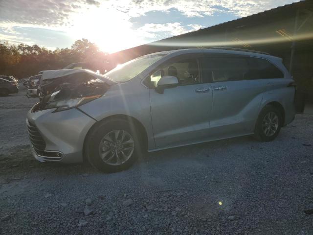 Obraz 1 z 2021 TOYOTA SIENNA XLE 2021 z VIN 5TDYRKEC5MS011277