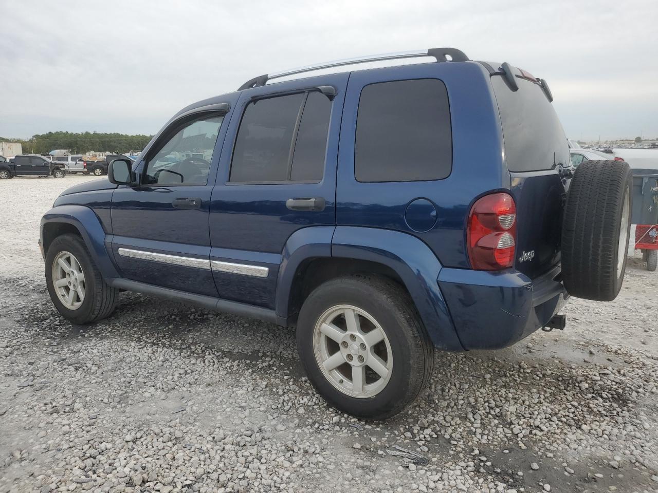 Image 2 of 2005 JEEP LIBERTY LIMITED 2005 with VIN 1J4GK58K75W504068