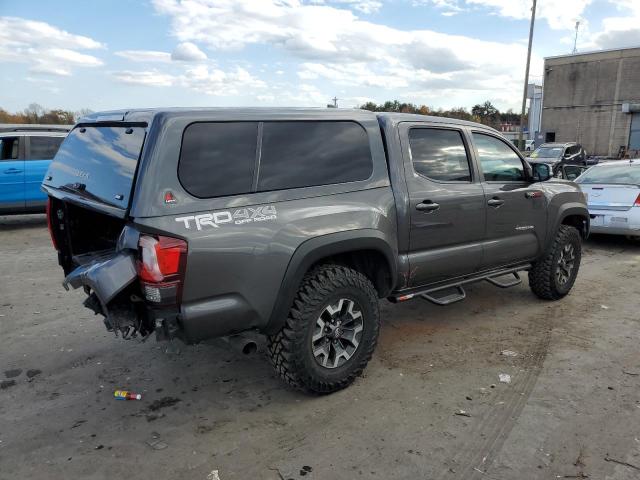 Obraz 3 z 2018 TOYOTA TACOMA DOUBLE CAB 2018 z VIN 3TMCZ5AN4JM135670