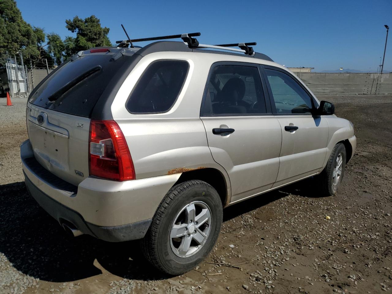 Image 3 of 2009 KIA SPORTAGE LX 2009 with VIN KNDJE723797612013