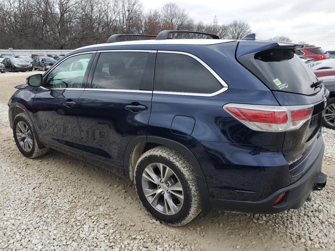 Image 2 of 2014 TOYOTA HIGHLANDER XLE 2014 with VIN 5TDJKRFH8ES065070