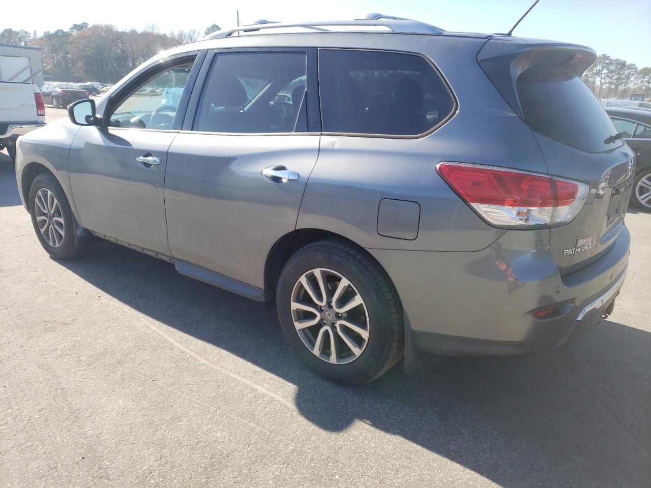 Obraz 2 z 2015 NISSAN PATHFINDER S 2015 z VIN 5N1AR2MN2FC675590