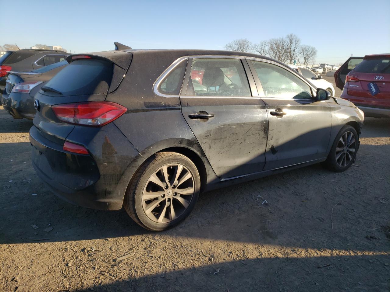 Obraz 3 z 2019 HYUNDAI ELANTRA GT  2019 z VIN KMHH35LE0KU094726