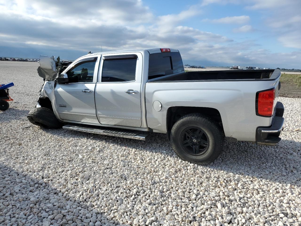 Image 2 of 2017 CHEVROLET SILVERADO C1500 LT 2017 with VIN 3GCPCREC2HG186774