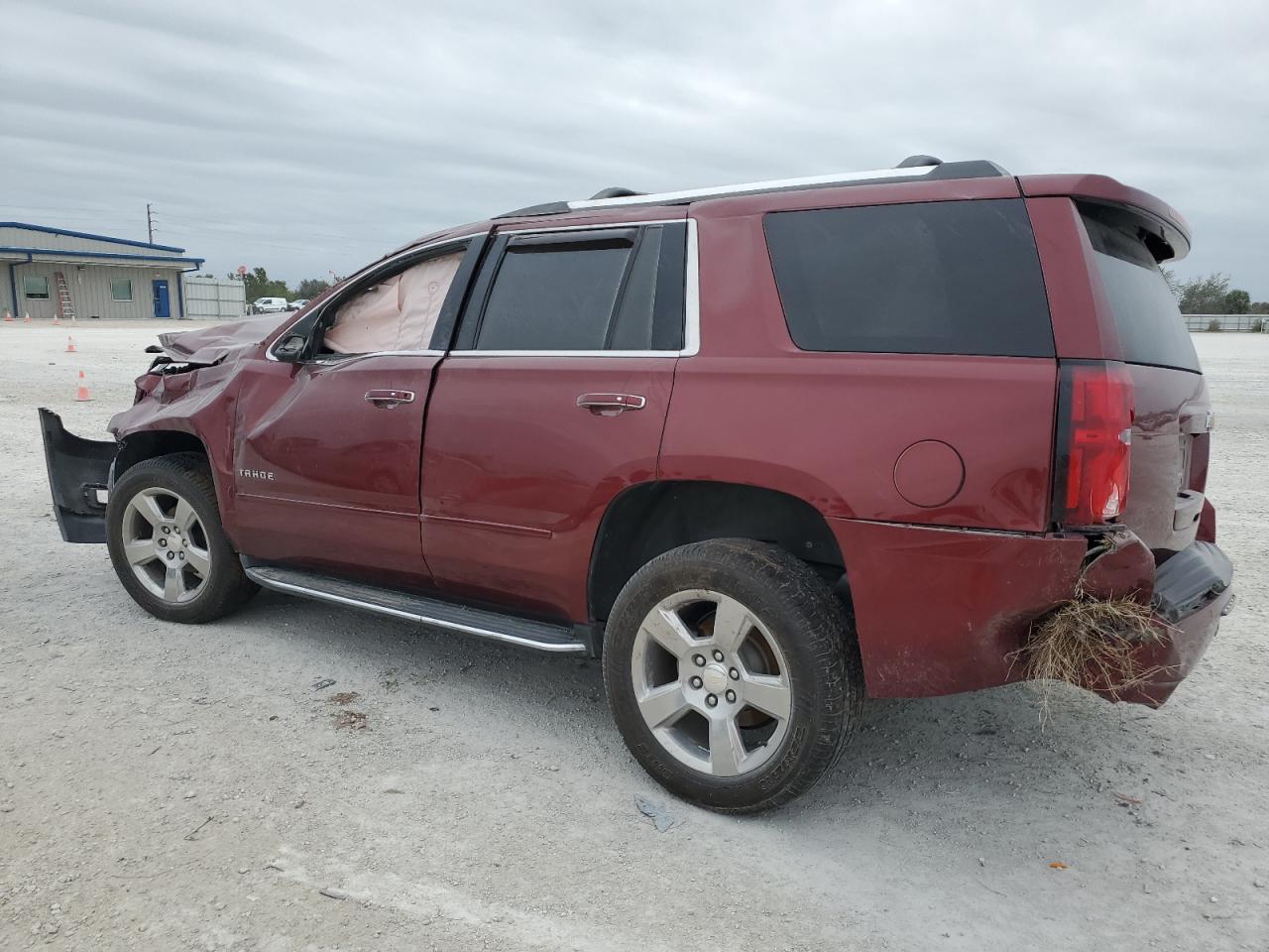 Image 2 of 2020 CHEVROLET TAHOE C1500 PREMIER 2020 with VIN 1GNSCCKC5LR190510