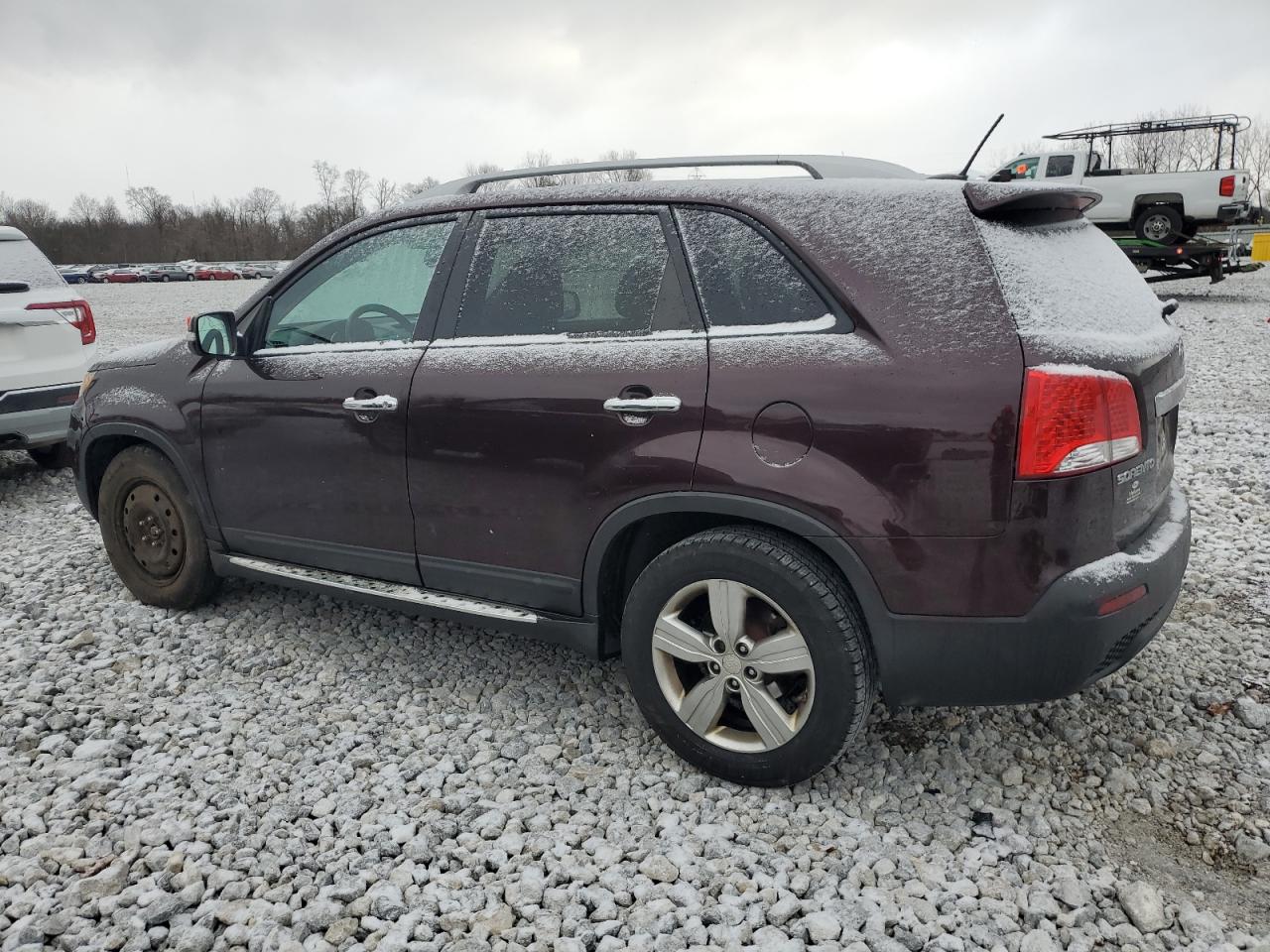 Image 2 of 2012 KIA SORENTO EX 2012 with VIN 5XYKU4A29CG200880