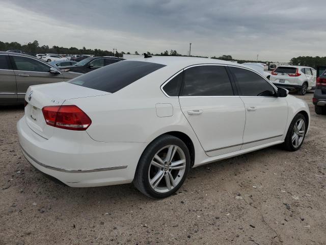 Изображение 3 2015 VOLKSWAGEN PASSAT SE 2015 с VIN 1VWBV7A30FC050901
