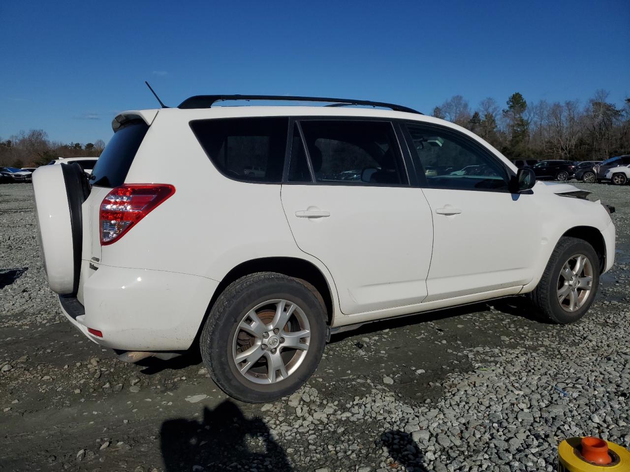Image 3 of 2011 TOYOTA RAV4  2011 with VIN 2T3BF4DV3BW095799