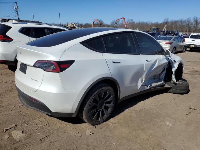 Obraz 3 z 2023 TESLA MODEL Y  2023 z VIN 7SAYGDEE6PF676154