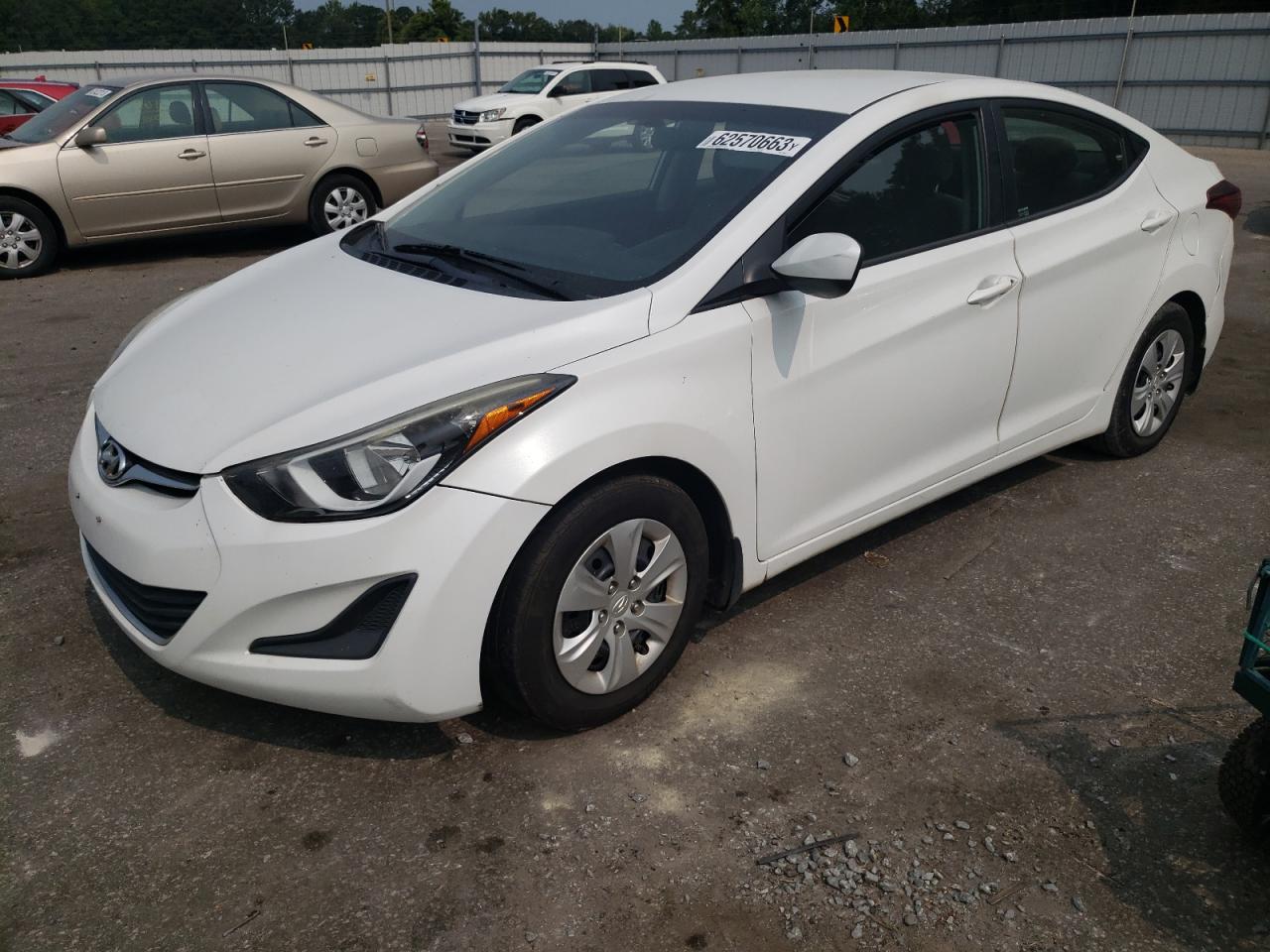 Image 1 of 2016 HYUNDAI ELANTRA SE 2016 with VIN 5NPDH4AE0GH679311