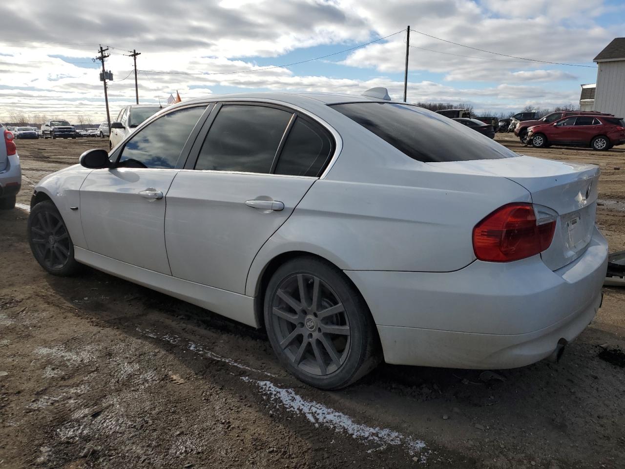 Image 2 of 2007 BMW 335 XI 2007 with VIN WBAVD53547A008084