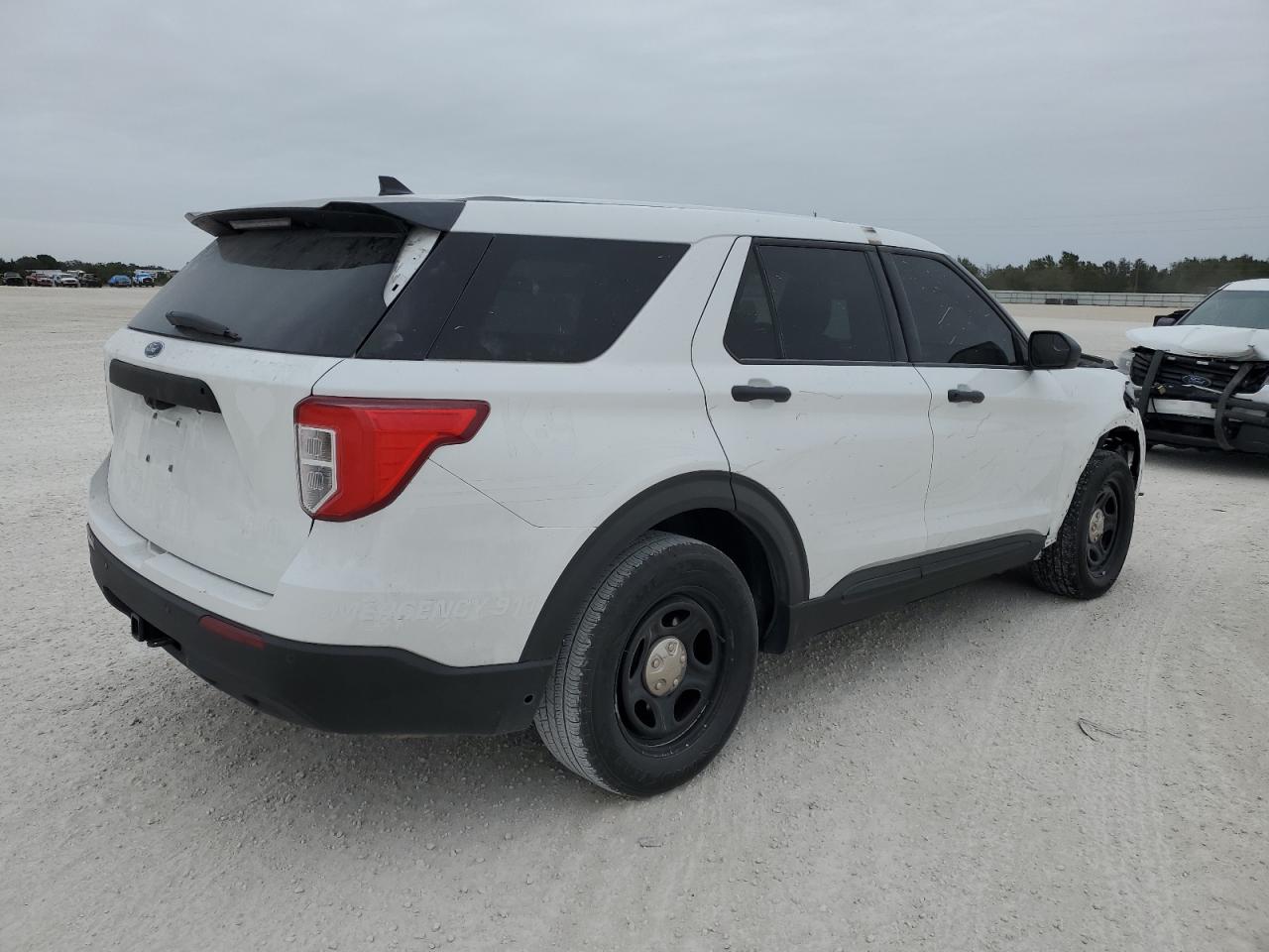 Obraz 3 z 2020 FORD EXPLORER POLICE INTERCEPTOR 2020 z VIN 1FM5K8AW9LGC13652