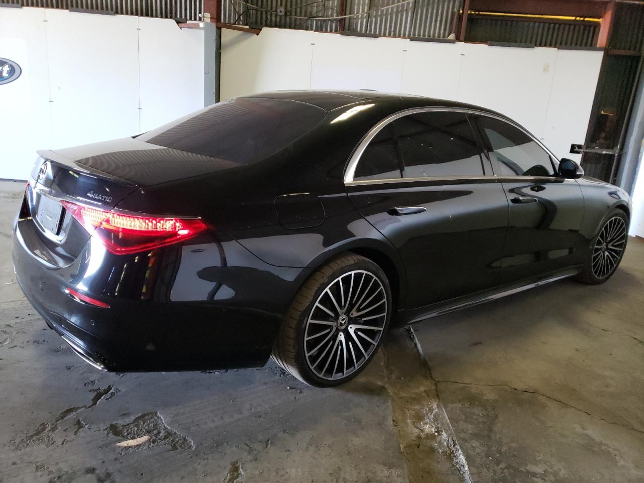 Image 3 of 2022 MERCEDES-BENZ S 500 4MATIC 2022 with VIN W1K6G6DB6NA110630