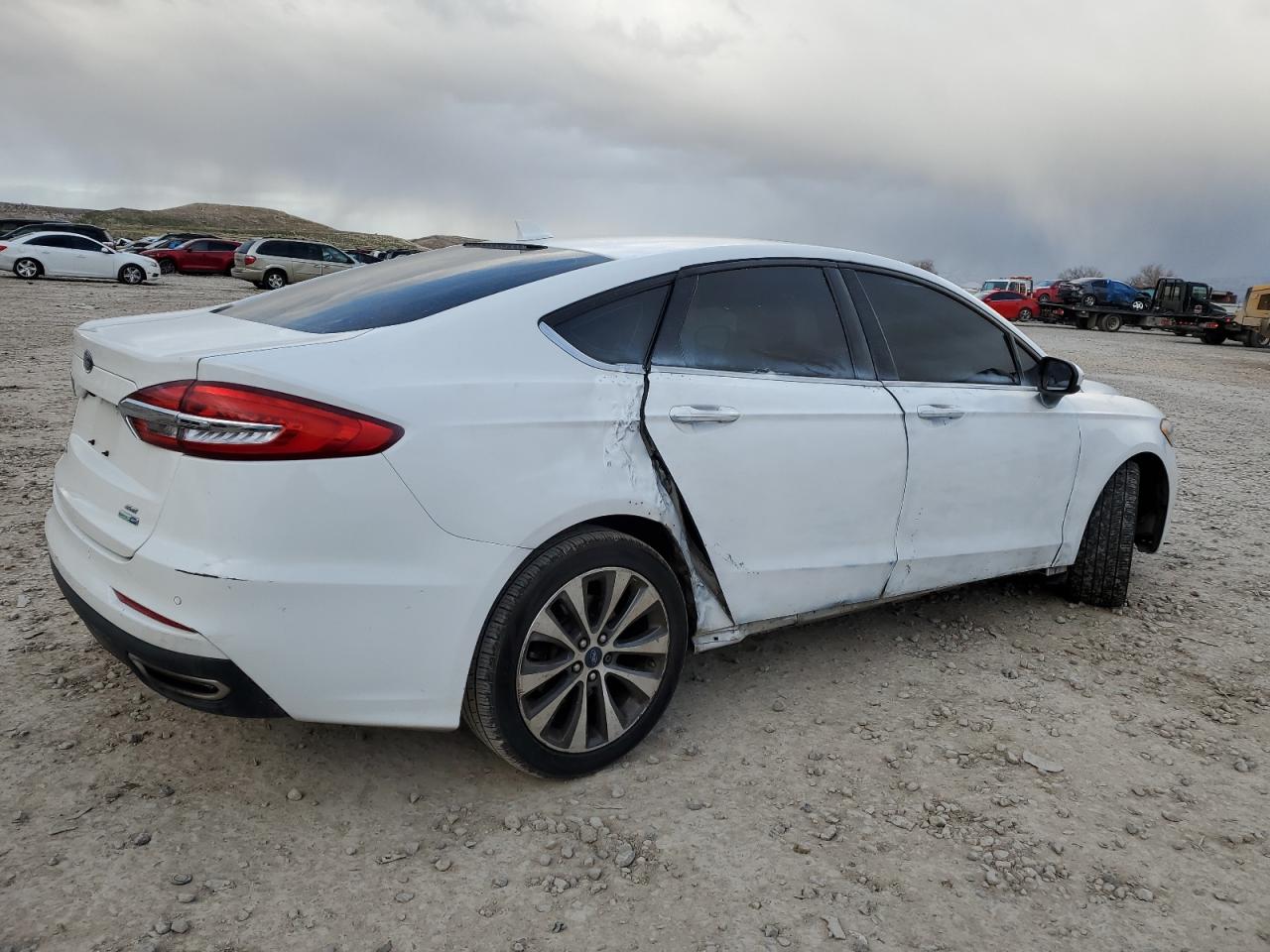 Image 3 of 2019 FORD FUSION SE 2019 with VIN 3FA6P0T99KR265153