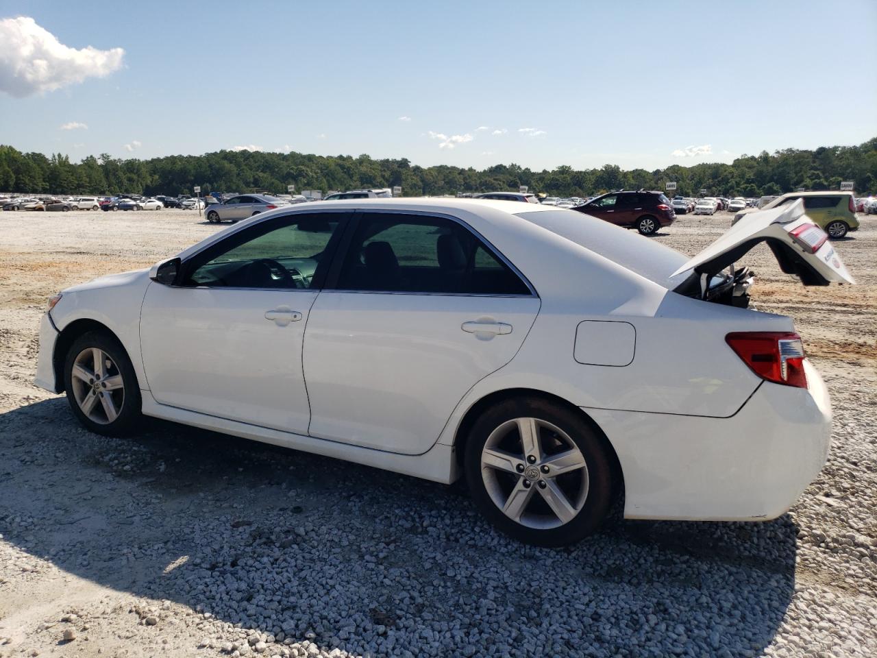 Изображение 2 2014 TOYOTA CAMRY L 2014 с VIN 4T1BF1FK5EU470056