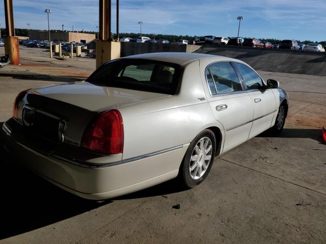 Image 3 of 2007 LINCOLN TOWN CAR SIGNATURE LIMITED 2007 with VIN 1LNHM82V27Y602310