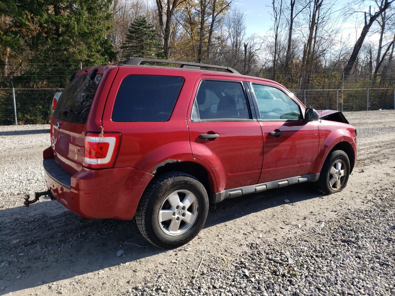 Image 3 of 2009 FORD ESCAPE XLT 2009 with VIN 1FMCU03729KD08357