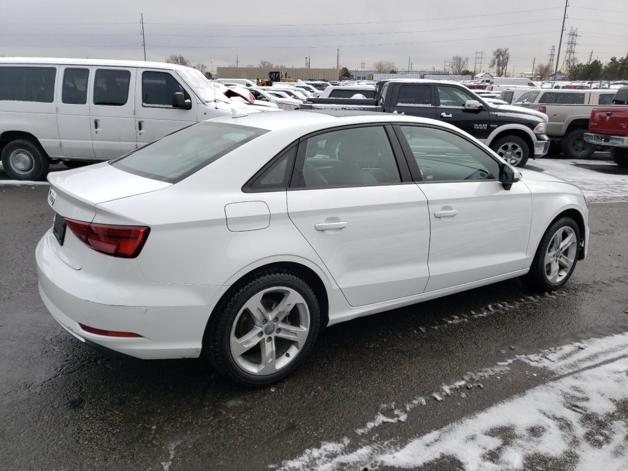Image 3 of 2018 AUDI A3 PREMIUM 2018 with VIN WAUAUGFF0J1010470