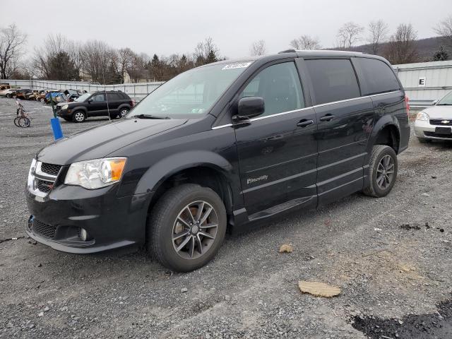 Obraz 1 z 2017 DODGE GRAND CARAVAN SXT 2017 z VIN 2C4RDGCG8HR856371