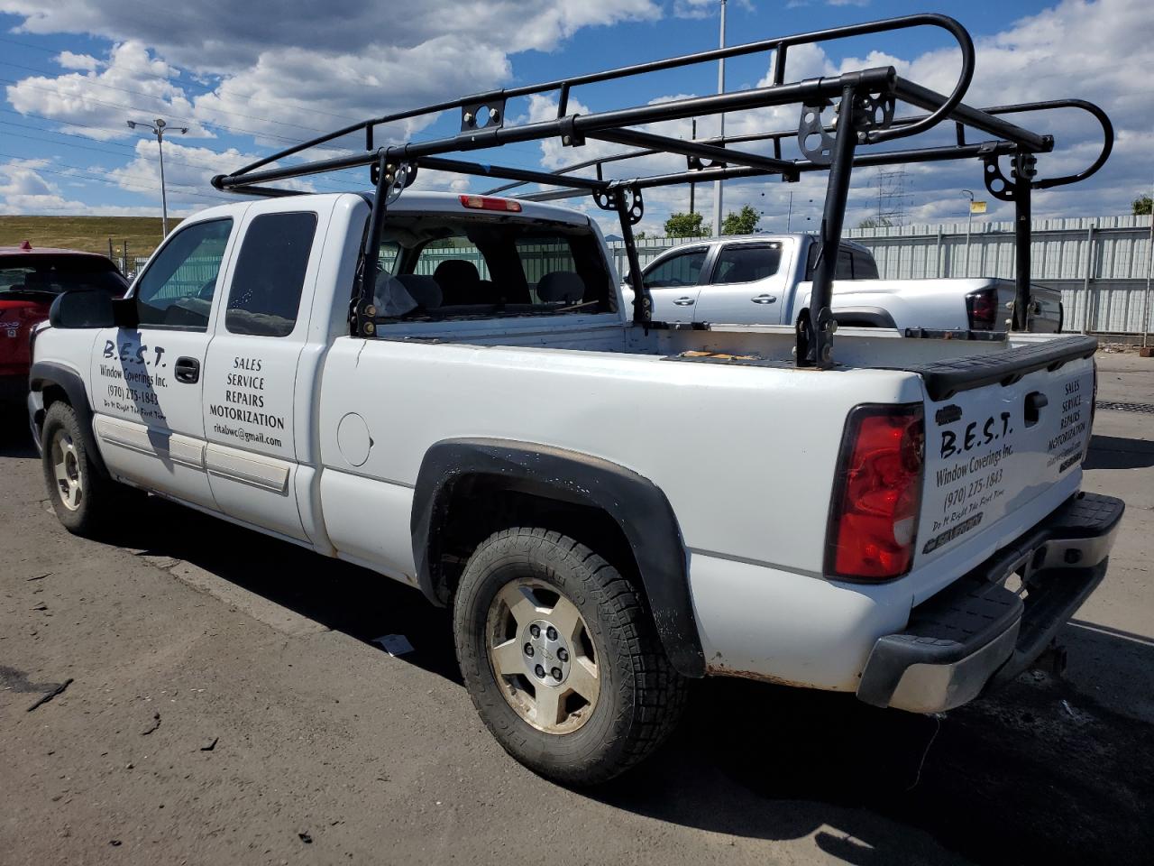 Изображение 2 2005 CHEVROLET SILVERADO K1500 2005 с VIN 1GCEK19Z75Z144249