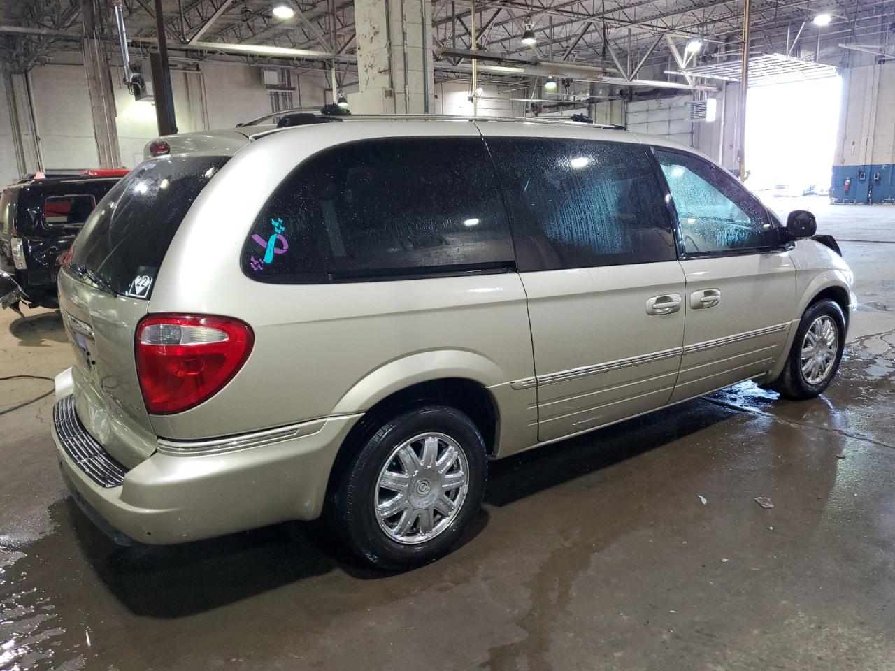 Obraz 3 z 2005 CHRYSLER TOWN & COUNTRY LIMITED 2005 z VIN 2C8GP64L55R166916
