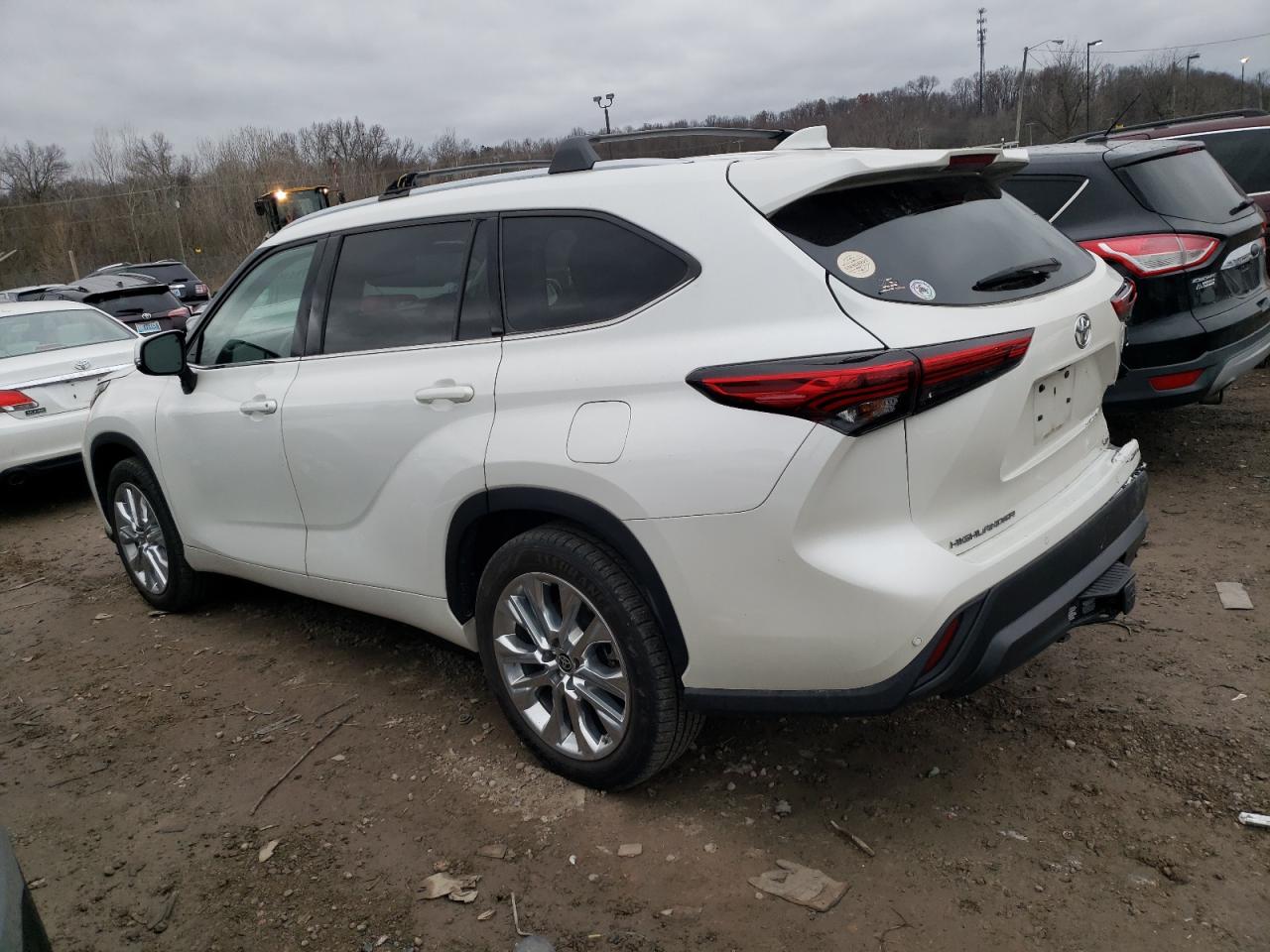 Obraz 2 z 2021 TOYOTA HIGHLANDER LIMITED 2021 z VIN 5TDYZRAHXMS033897