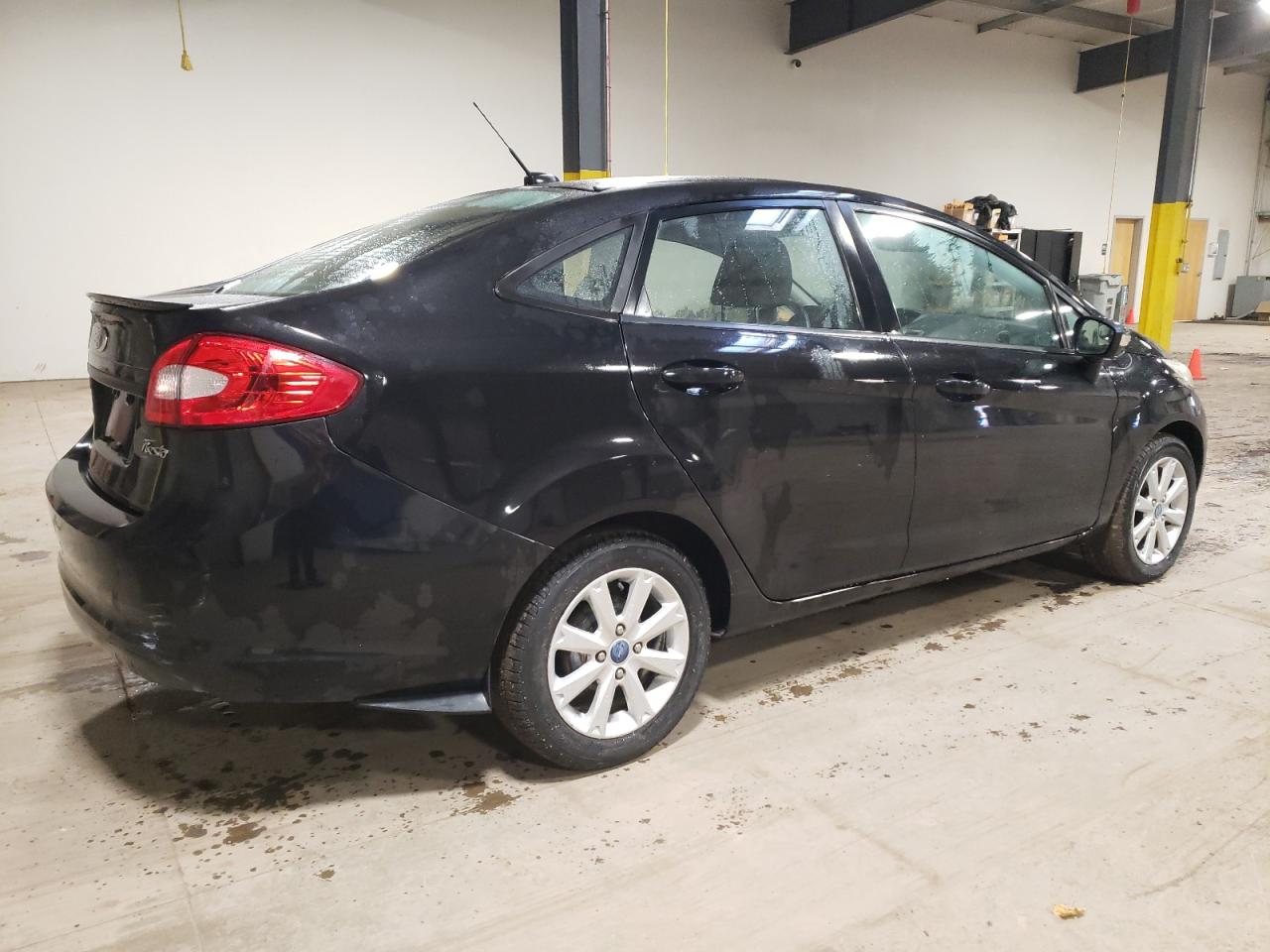 Image 3 of 2013 FORD FIESTA SE 2013 with VIN 3FADP4BJ1DM107044