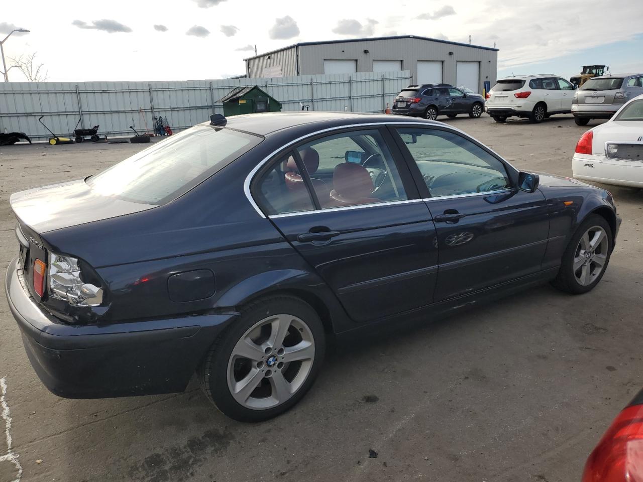 Image 3 of 2004 BMW 330 XI 2004 with VIN WBAEW53494PN35077