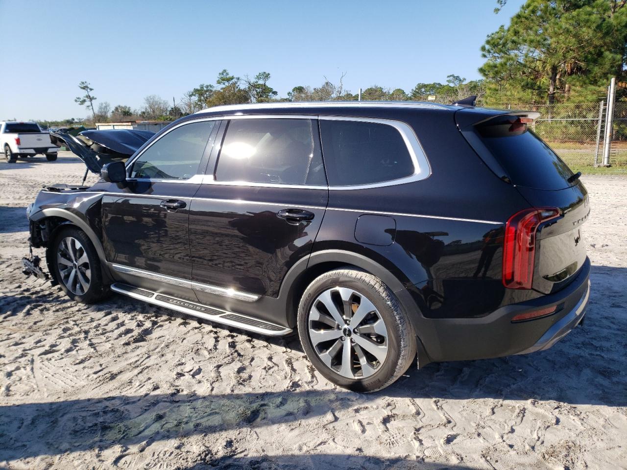 Изображение 2 2022 KIA TELLURIDE EX 2022 с VIN 5XYP34HC9NG311312