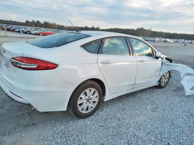 Image 3 of 2019 FORD FUSION S 2019 with VIN 3FA6P0G78KR142582
