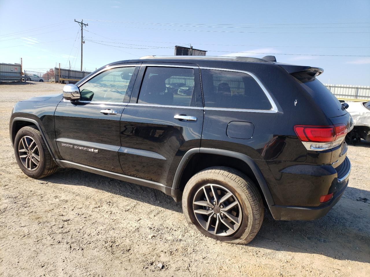 Image 2 of 2022 JEEP GRAND CHEROKEE LIMITED 2022 with VIN 1C4RJFBG5NC166313
