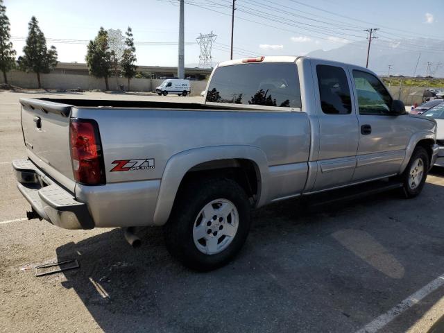 Image 3 of 2006 CHEVROLET SILVERADO K1500 2006 with VIN 1GCEK19B06Z240308
