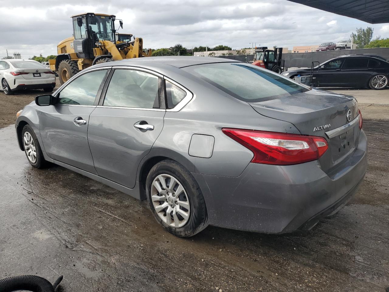 Image 2 of 2017 NISSAN ALTIMA 2.5 2017 with VIN 1N4AL3AP4HN304249