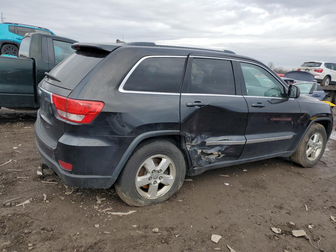 Image 3 of 2013 JEEP GRAND CHEROKEE LAREDO 2013 with VIN 1C4RJFAG9DC503520