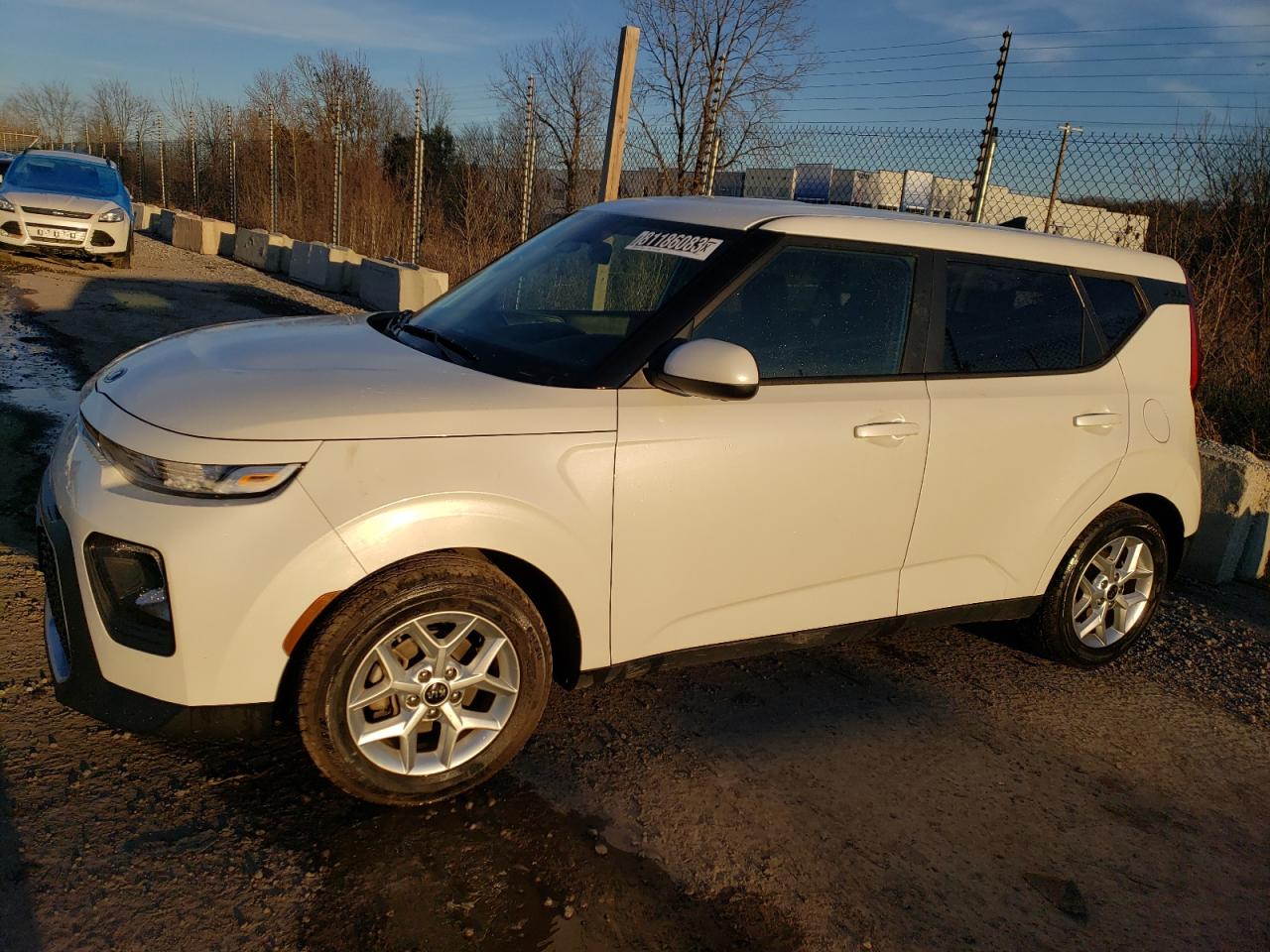 Obraz 1 z 2020 KIA SOUL LX 2020 z VIN KNDJ23AU2L7720171