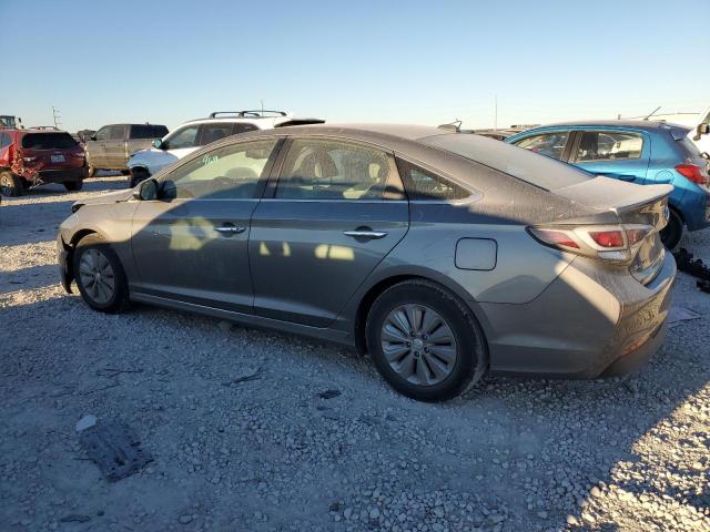 Image 2 of 2017 HYUNDAI SONATA HYBRID 2017 with VIN KMHE24L39HA064181