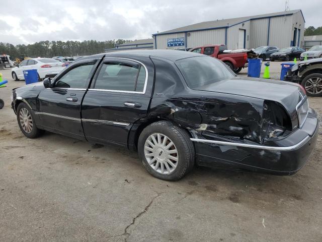 Obraz 2 z 2004 LINCOLN TOWN CAR EXECUTIVE 2004 z VIN 1LNHM81W64Y629726