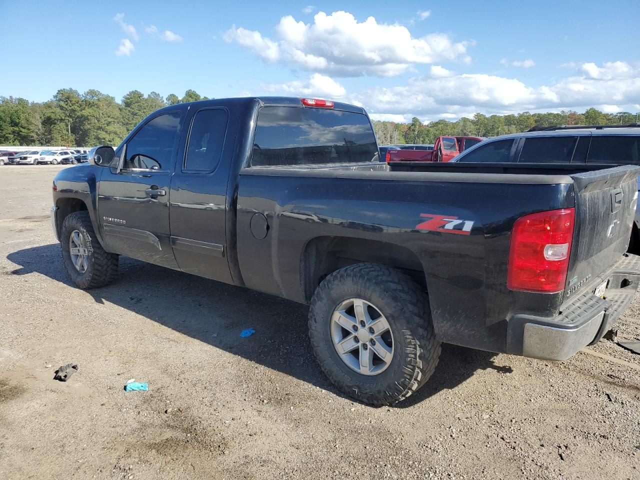 Image 2 of 2010 CHEVROLET SILVERADO C1500 LT 2010 with VIN 1GCSCSE09AZ138251