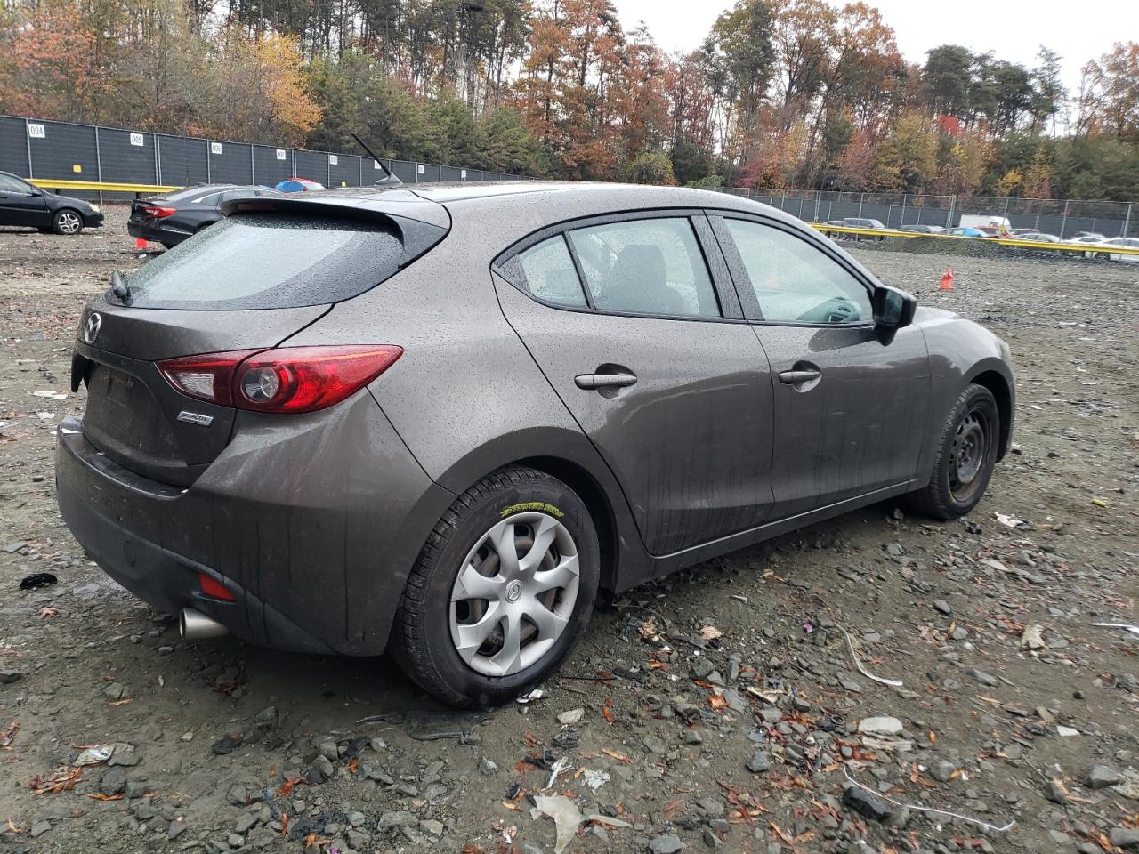 Obraz 3 z 2016 MAZDA 3 SPORT 2016 z VIN JM1BM1J78G1325708