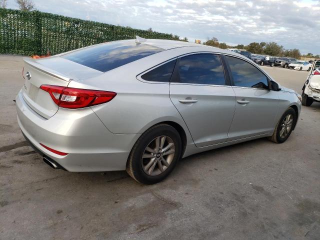 Obraz 3 z 2015 HYUNDAI SONATA SE 2015 z VIN 5NPE24AF6FH008223
