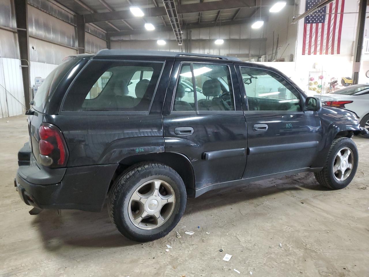 Image 3 of 2008 CHEVROLET TRAILBLAZER LS 2008 with VIN 1GNDT13S282104699