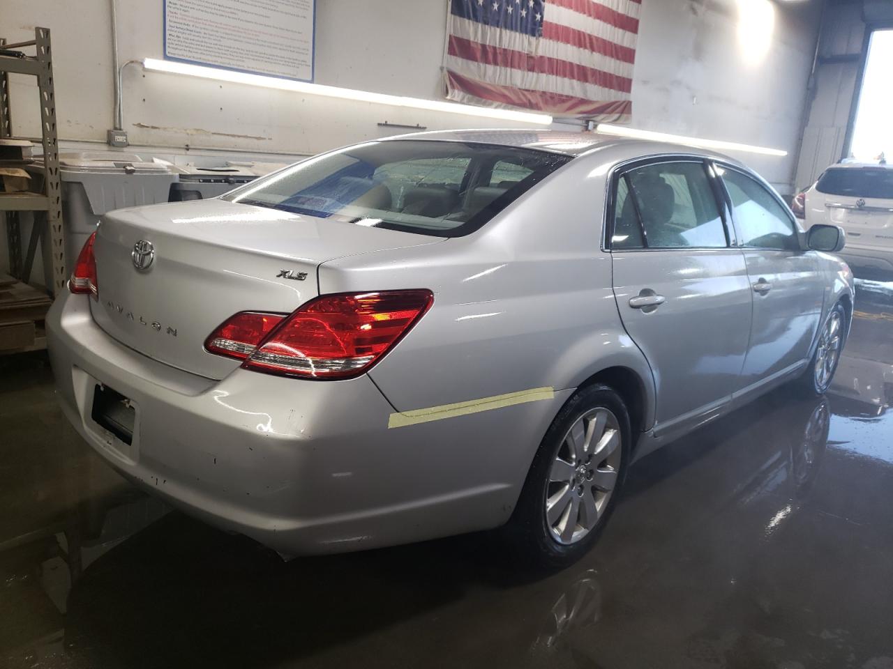 Image 3 of 2007 TOYOTA AVALON XL 2007 with VIN 4T1BK36B57U247400