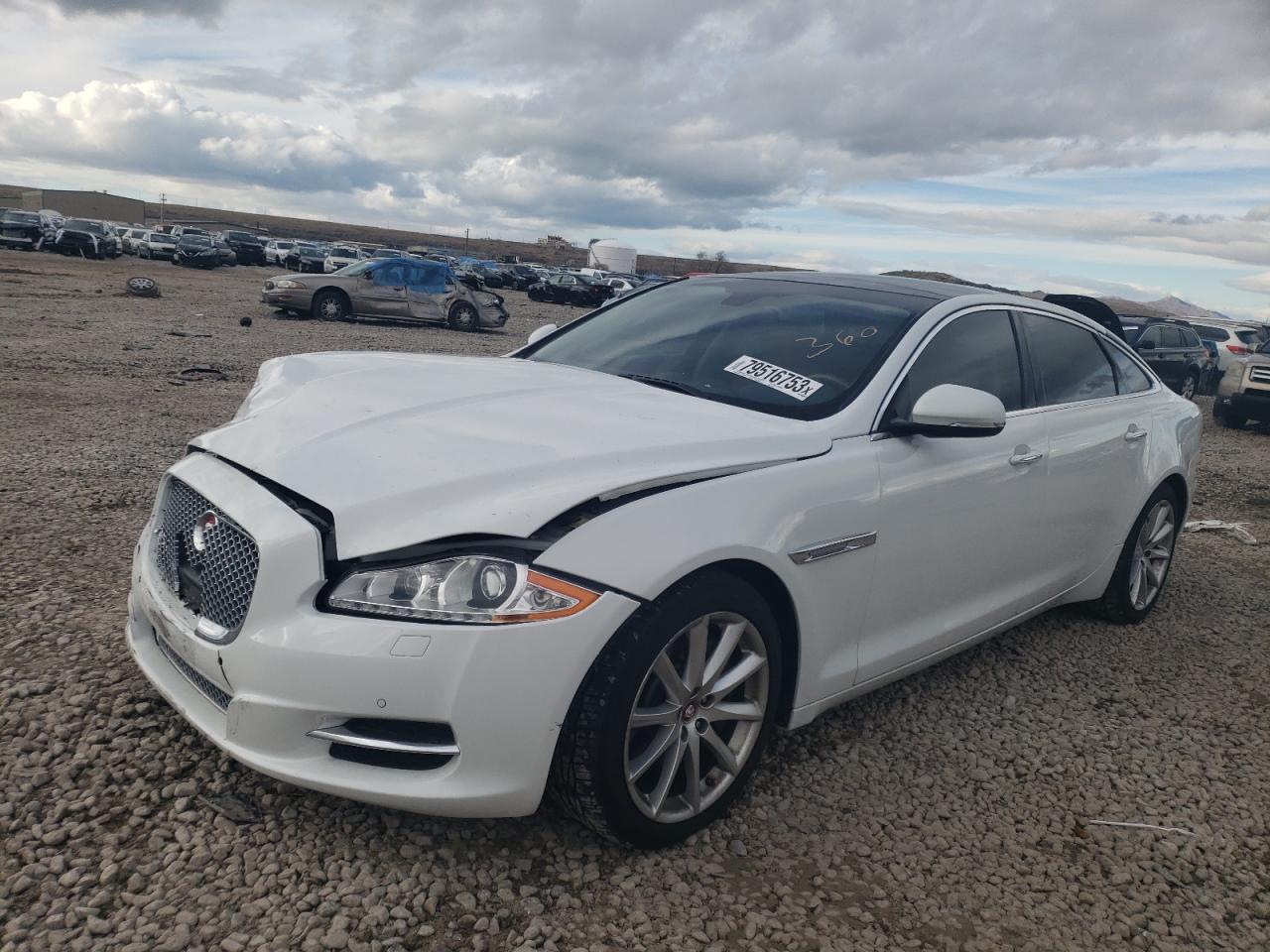 Obraz 1 z 2013 JAGUAR XJL PORTFOLIO 2013 z VIN SAJWJ2GD6D8V47844