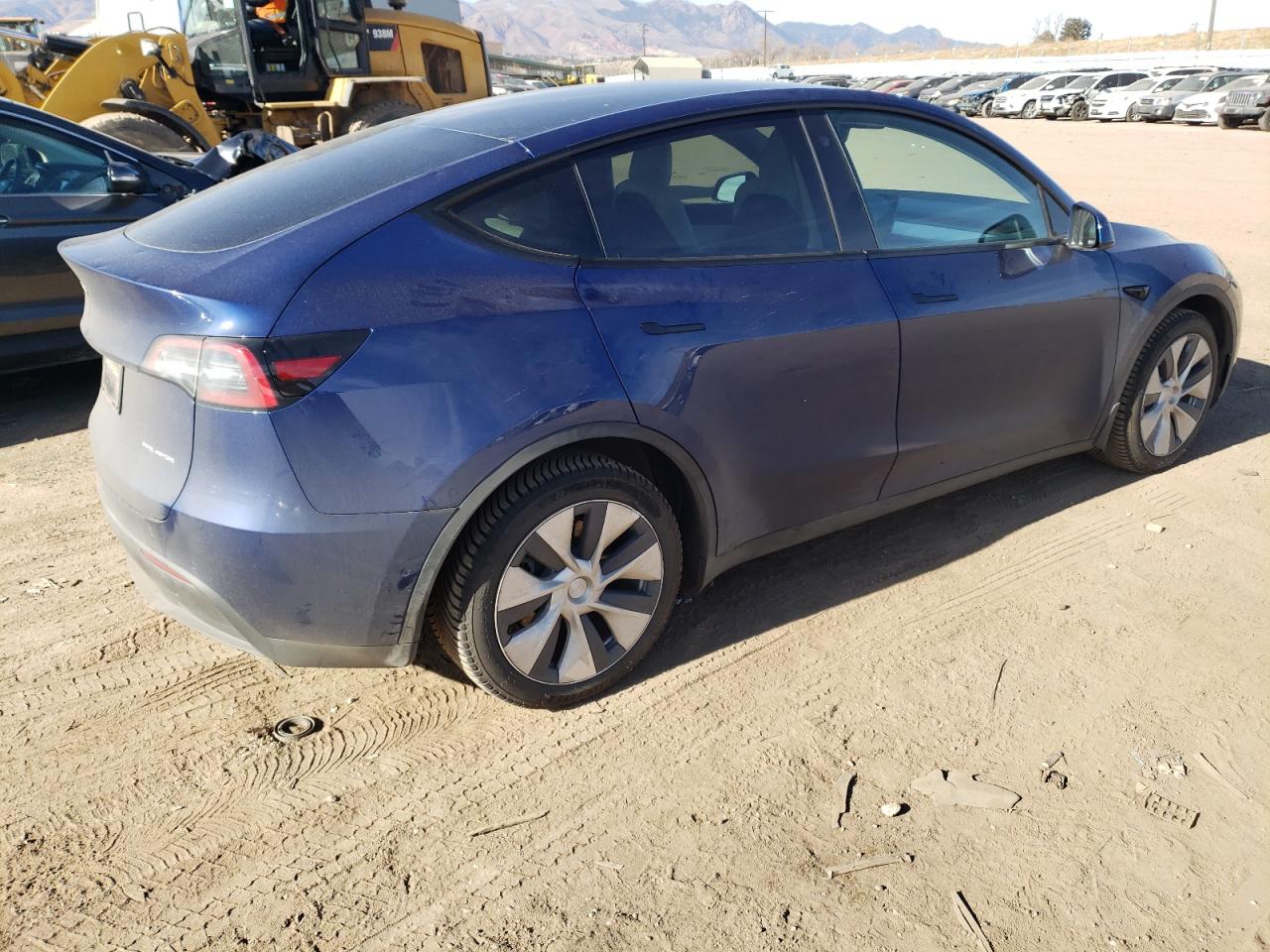 Изображение 3 2021 TESLA MODEL Y  2021 с VIN 5YJYGAEE2MF235404