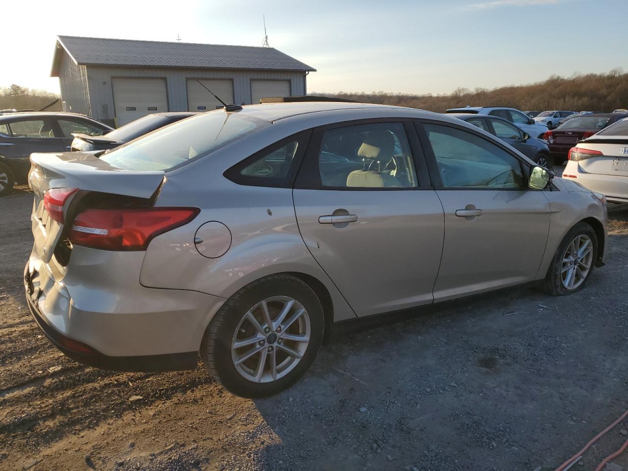 Изображение 3 2017 FORD FOCUS SE 2017 с VIN 1FADP3F29HL234290