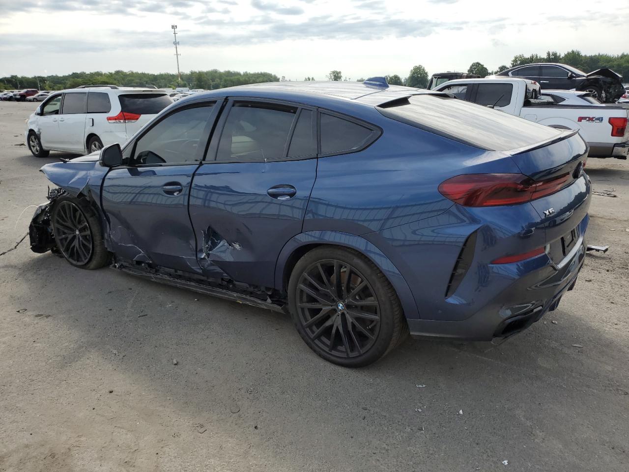 Image 2 of 2021 BMW X6 M50I 2021 with VIN 5UXCY8C09M9E71664