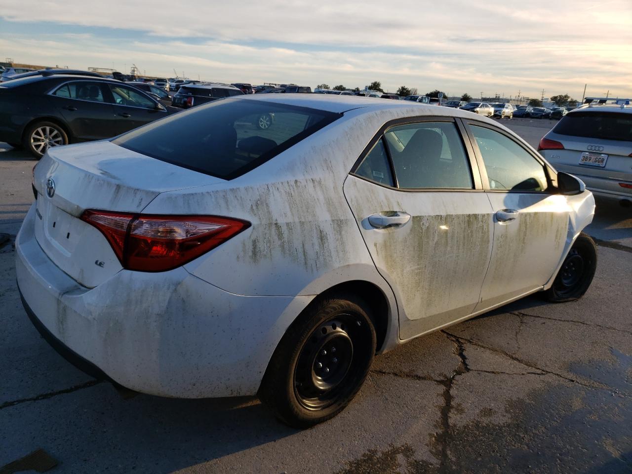 Obraz 3 z 2019 TOYOTA COROLLA L 2019 z VIN 5YFBURHE0KP940518