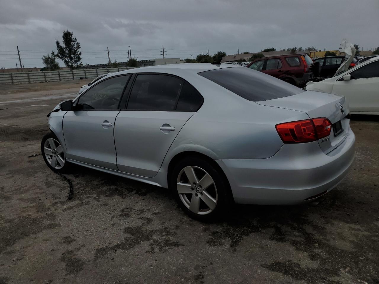 Image 2 of 2014 VOLKSWAGEN JETTA SE 2014 with VIN 3VWD17AJ6EM403058